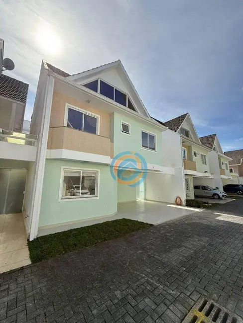 Sobrado com 3 quartos à venda, 145m2 em Uberaba, Curitiba - PR - imagem 3 Foto 3 de Sobrado com 3 quartos à venda, 145m2 em Uberaba, Curitiba - PR