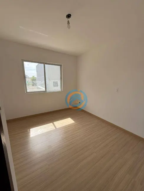 Sobrado com 3 quartos à venda, 145m2 em Uberaba, Curitiba - PR - imagem 9 Foto 9 de Sobrado com 3 quartos à venda, 145m2 em Uberaba, Curitiba - PR