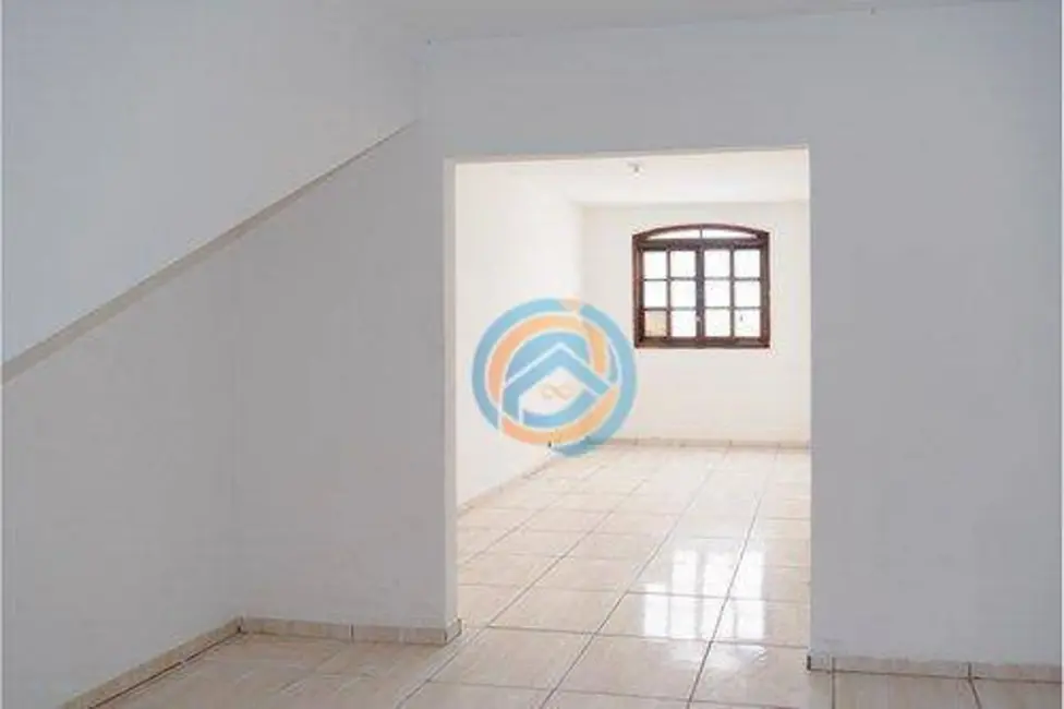 Foto 5 de Sobrado com 3 quartos à venda, 192m2 em Capão Raso, Curitiba - PR