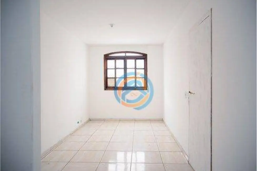 Foto 3 de Sobrado com 3 quartos à venda, 192m2 em Capão Raso, Curitiba - PR