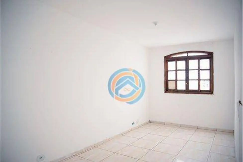 Foto 2 de Sobrado com 3 quartos à venda, 192m2 em Capão Raso, Curitiba - PR