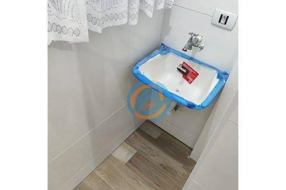 Apartamento com 1 quarto para alugar, 27m2 em Centro, Curitiba - PR - imagem 9 Foto 9 de Apartamento com 1 quarto para alugar, 27m2 em Centro, Curitiba - PR