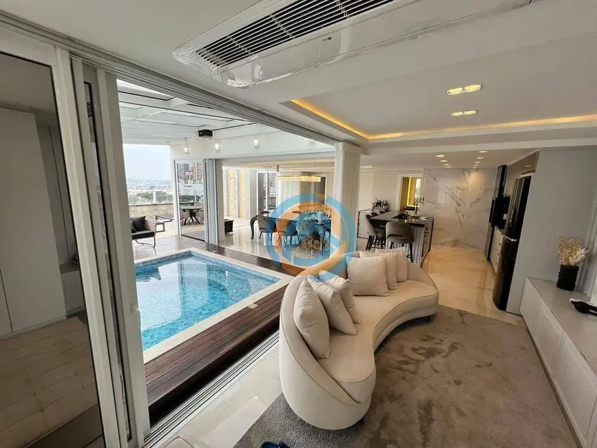 Foto 2 de Cobertura com 3 quartos para alugar, 331m2 em Batel, Curitiba - PR