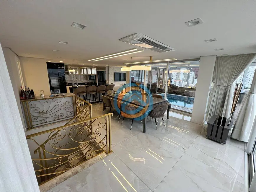 Foto 4 de Cobertura com 3 quartos para alugar, 331m2 em Batel, Curitiba - PR