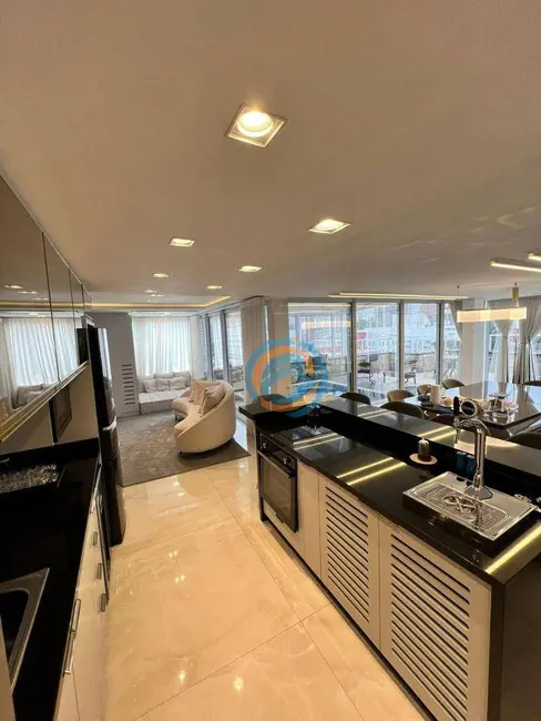 Foto 9 de Apartamento com 3 quartos para alugar, 313m2 em Batel, Curitiba - PR