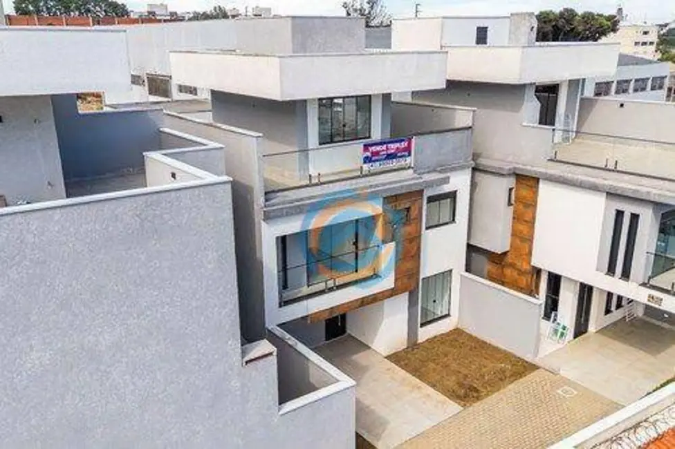 Foto 3 de Sobrado com 3 quartos à venda, 156m2 em Fanny, Curitiba - PR