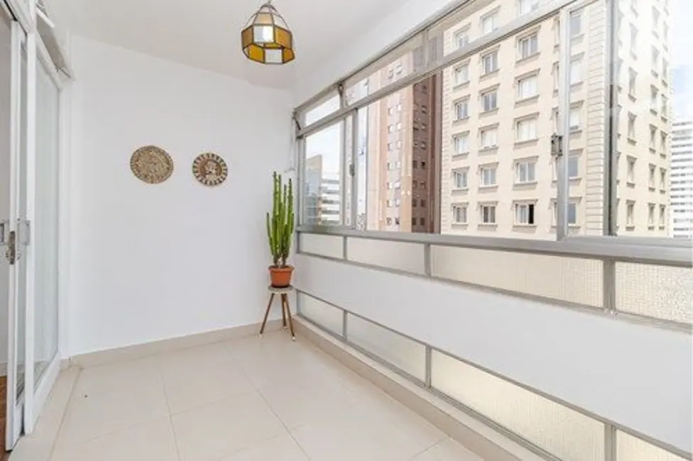 Apartamento com 3 quartos à venda, 220m2 em Centro, Curitiba - PR - imagem 9 Foto 9 de Apartamento com 3 quartos à venda, 220m2 em Centro, Curitiba - PR