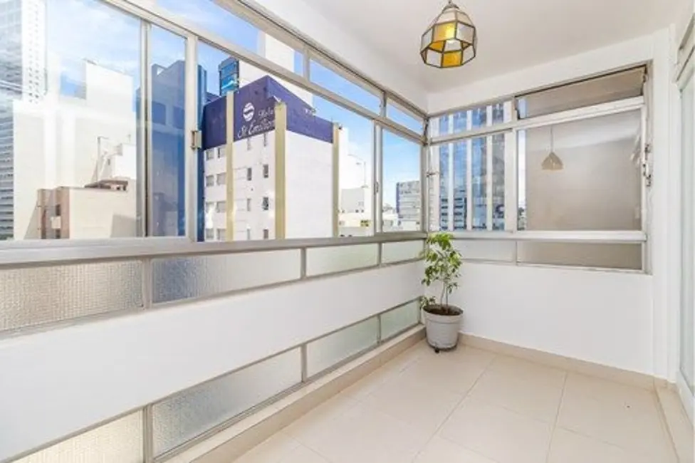 Foto 8 de Apartamento com 3 quartos à venda, 220m2 em Batel, Curitiba - PR