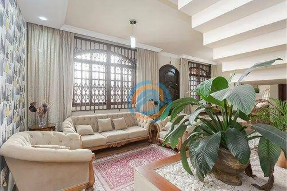 Foto 8 de Sobrado com 4 quartos à venda, 376m2 em Guabirotuba, Curitiba - PR