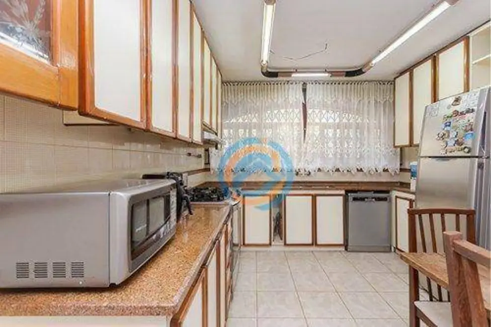 Foto 9 de Sobrado com 4 quartos à venda, 376m2 em Guabirotuba, Curitiba - PR