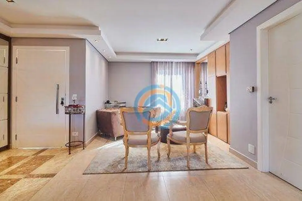 Foto 5 de Casa com 4 quartos à venda, 197m2 em Santo Inácio, Curitiba - PR