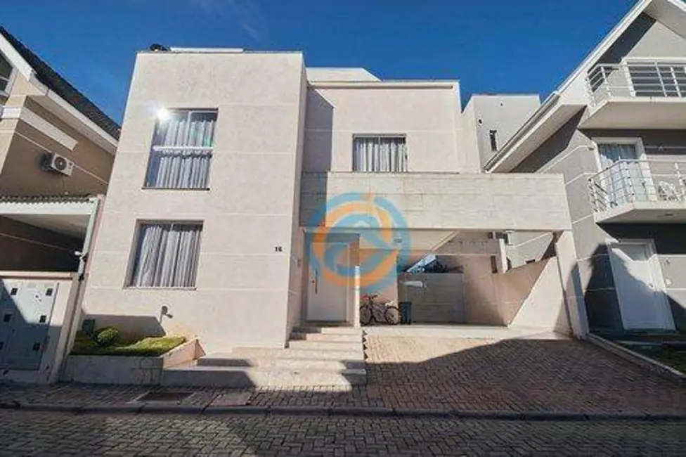 Foto 1 de Casa com 4 quartos à venda, 197m2 em Santo Inácio, Curitiba - PR