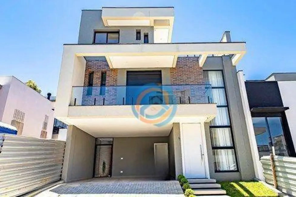 Foto 1 de Sobrado com 3 quartos à venda, 250m2 em Bairro Alto, Curitiba - PR