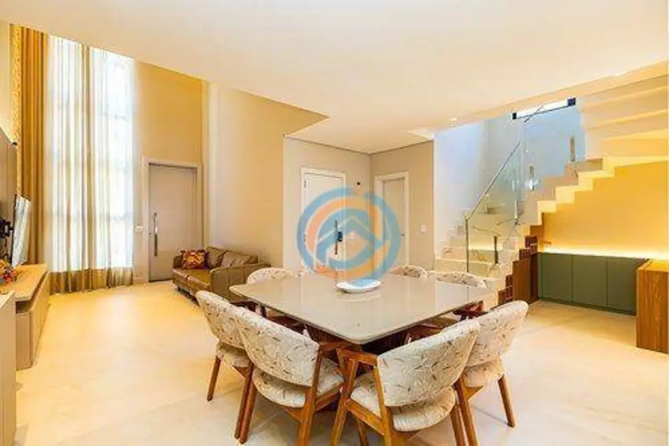 Foto 3 de Sobrado com 3 quartos à venda, 250m2 em Bairro Alto, Curitiba - PR