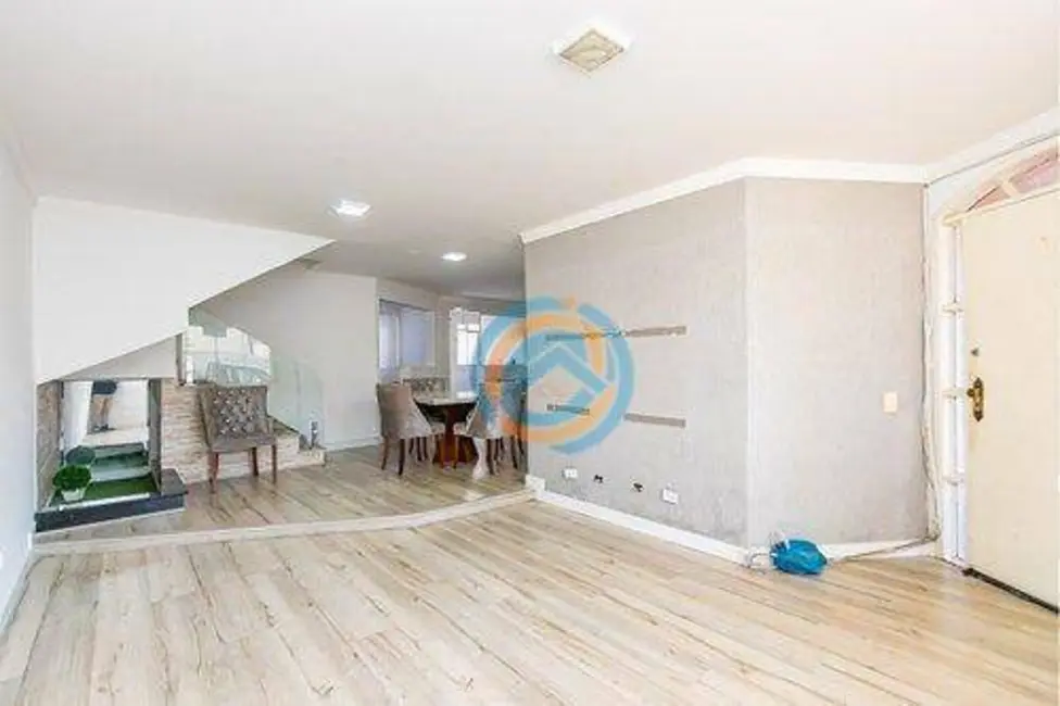 Foto 9 de Sobrado com 4 quartos à venda, 200m2 em Uberaba, Curitiba - PR