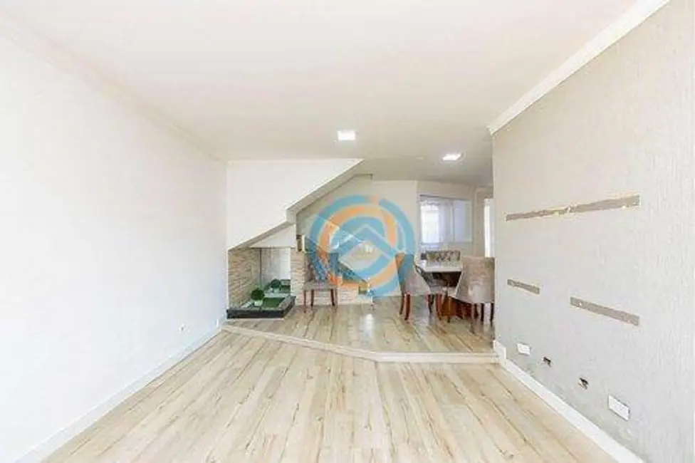 Foto 8 de Sobrado com 4 quartos à venda, 200m2 em Uberaba, Curitiba - PR