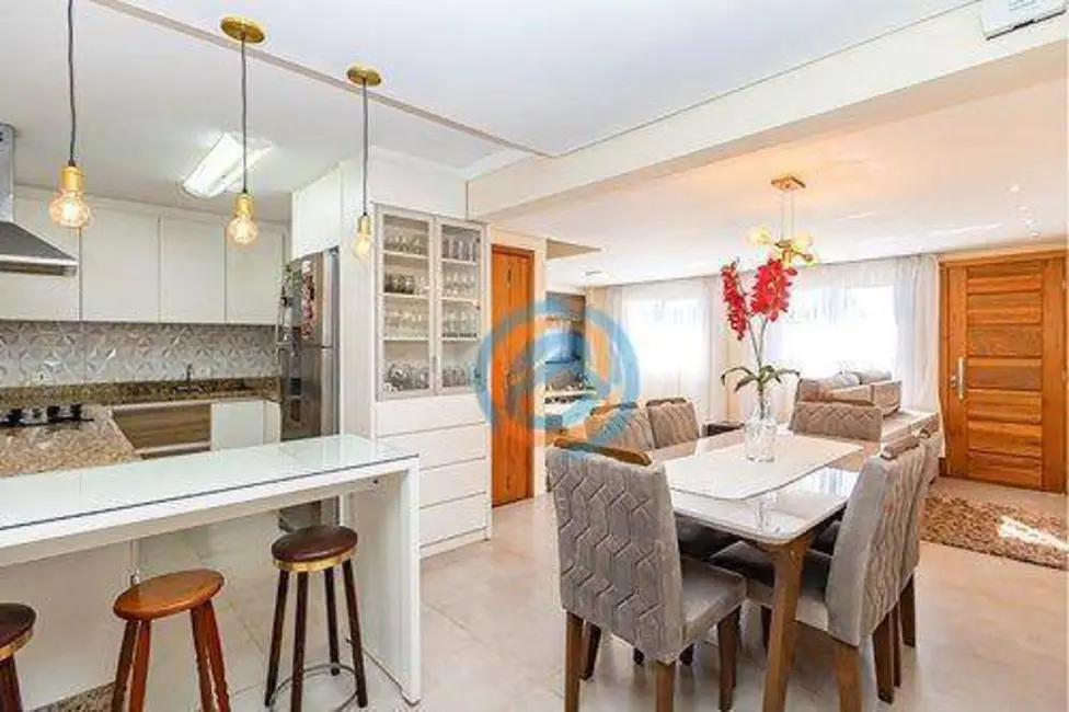 Foto 2 de Sobrado com 3 quartos à venda, 150m2 em São Braz, Curitiba - PR