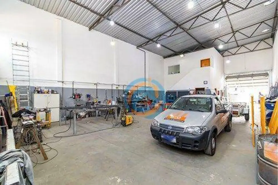 Foto 4 de Armazém / Galpão à venda, 250m2 em Vargem Grande, Pinhais - PR