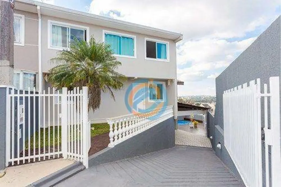Sobrado com 3 quartos à venda, 242m2 em Pinhais - PR - imagem 1 Foto 1 de Sobrado com 3 quartos à venda, 242m2 em Pinhais - PR