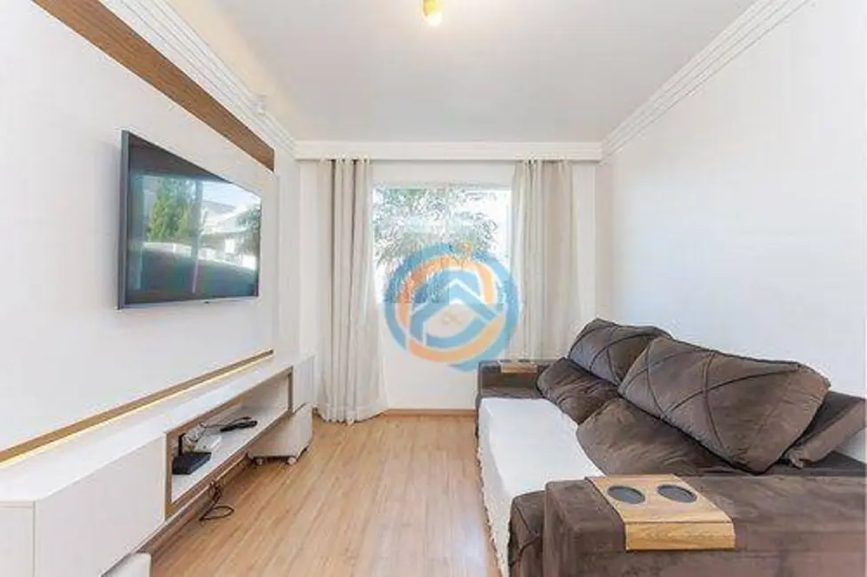 Sobrado com 3 quartos à venda, 242m2 em Pinhais - PR - imagem 6 Foto 6 de Sobrado com 3 quartos à venda, 242m2 em Pinhais - PR