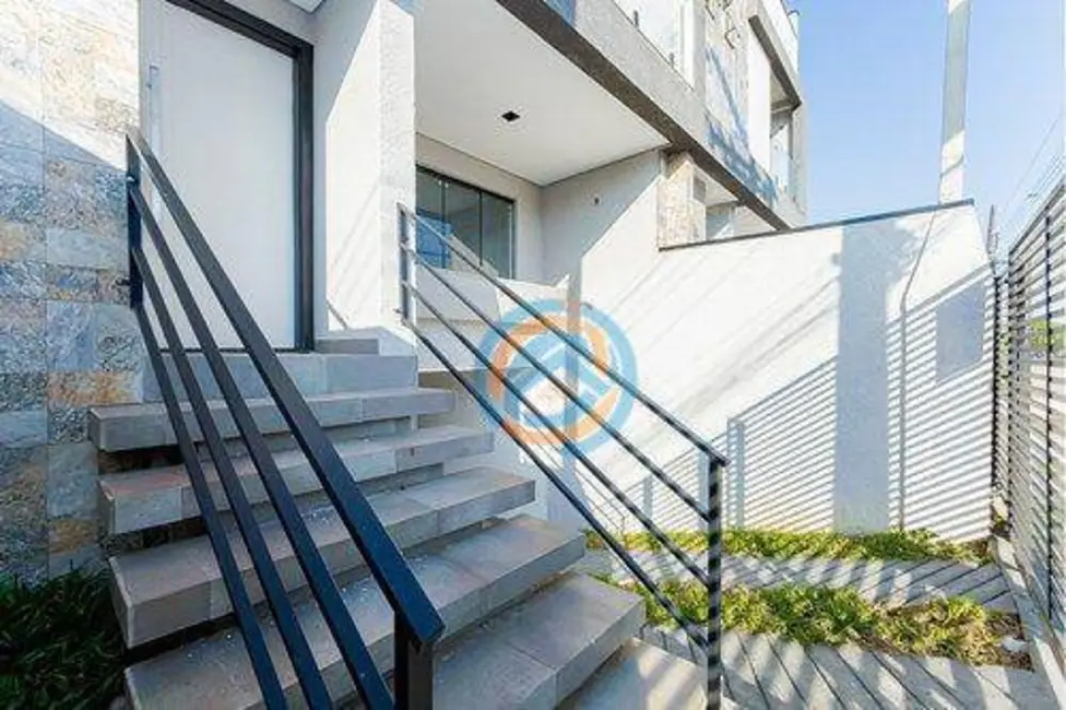 Foto 2 de Sobrado com 3 quartos à venda, 182m2 em Sítio Cercado, Curitiba - PR