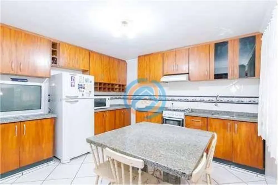 Foto 9 de Sobrado com 5 quartos à venda, 206m2 em Cidade Industrial, Curitiba - PR