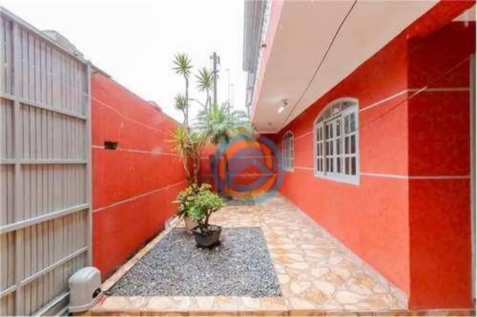 Foto 1 de Sobrado com 5 quartos à venda, 206m2 em Cidade Industrial, Curitiba - PR