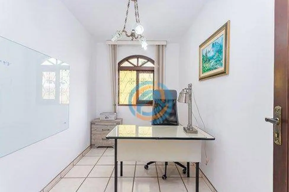 Foto 8 de Sobrado com 5 quartos à venda, 650m2 em Seminário, Curitiba - PR