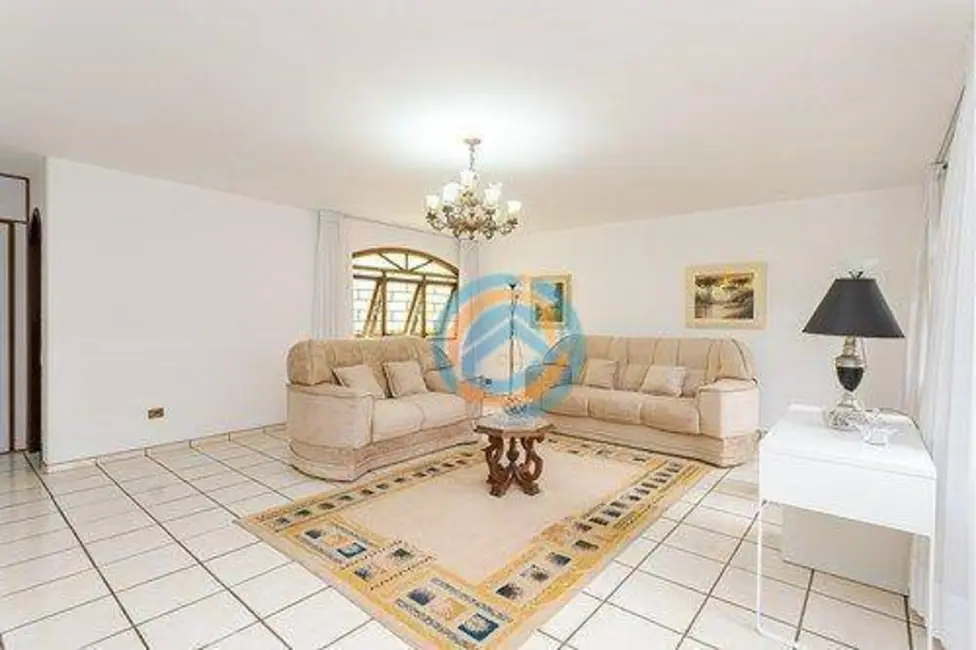 Foto 2 de Sobrado com 5 quartos à venda, 650m2 em Seminário, Curitiba - PR