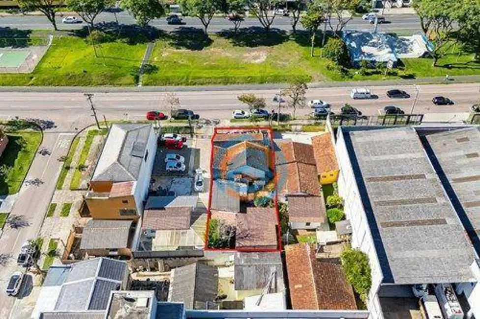 Foto 1 de Terreno / Lote à venda, 384m2 em Lindóia, Curitiba - PR