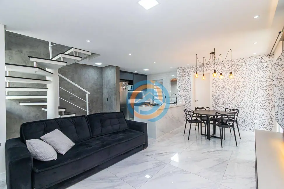 Sobrado com 3 quartos à venda, 121m2 em Boqueirão, Curitiba - PR - imagem 4 Foto 4 de Sobrado com 3 quartos à venda, 121m2 em Boqueirão, Curitiba - PR