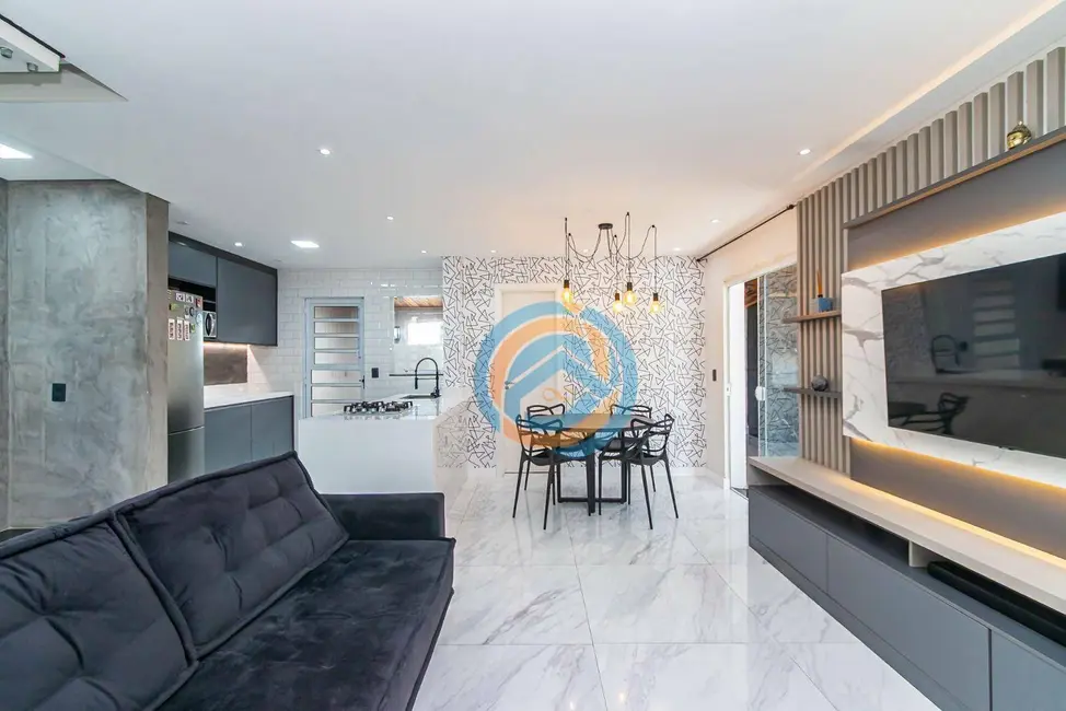 Sobrado com 3 quartos à venda, 121m2 em Boqueirão, Curitiba - PR - imagem 3 Foto 3 de Sobrado com 3 quartos à venda, 121m2 em Boqueirão, Curitiba - PR