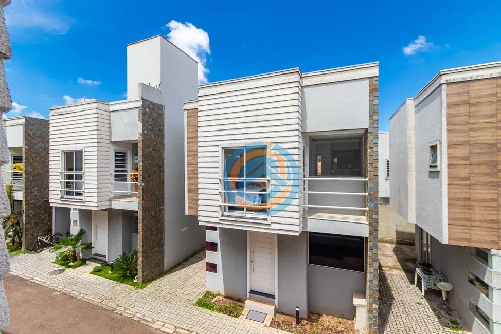 Sobrado com 3 quartos à venda, 121m2 em Boqueirão, Curitiba - PR - imagem 1 Foto 1 de Sobrado com 3 quartos à venda, 121m2 em Boqueirão, Curitiba - PR