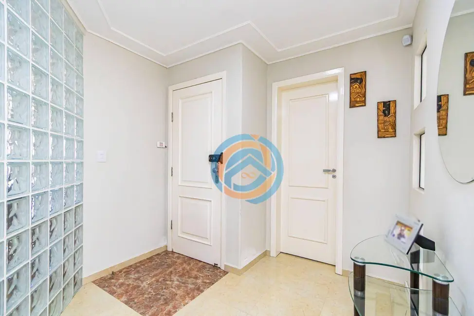 Sobrado com 3 quartos à venda, 360m2 em Pinhais - PR - imagem 6 Foto 6 de Sobrado com 3 quartos à venda, 360m2 em Pinhais - PR