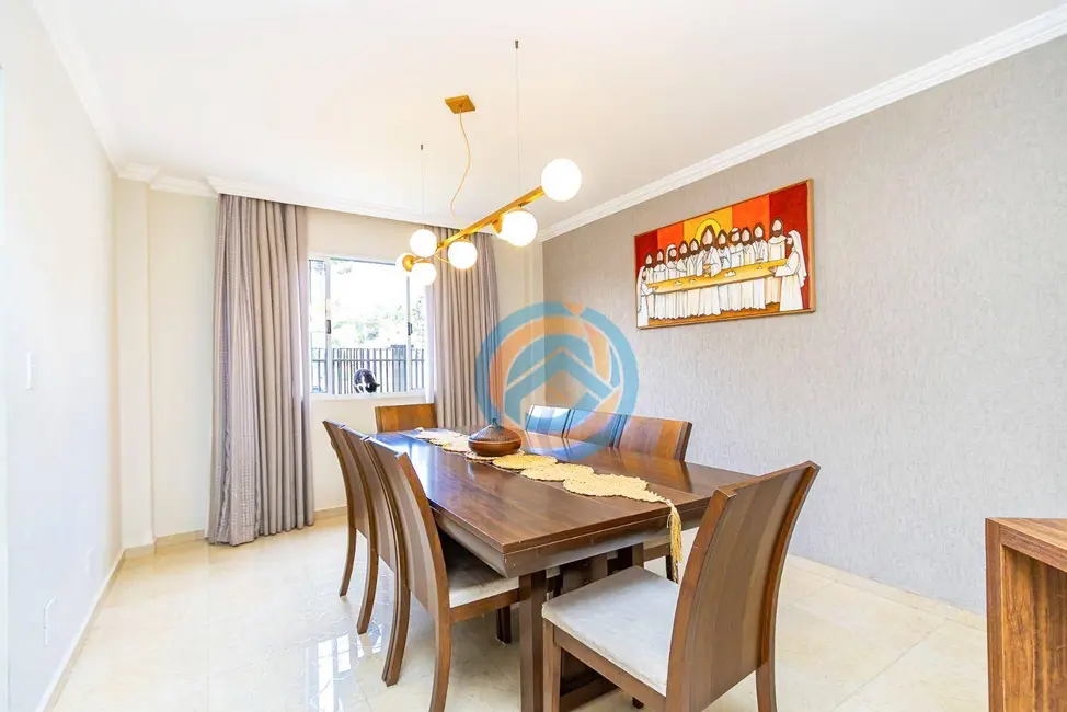 Sobrado com 3 quartos à venda, 360m2 em Pinhais - PR - imagem 9 Foto 9 de Sobrado com 3 quartos à venda, 360m2 em Pinhais - PR