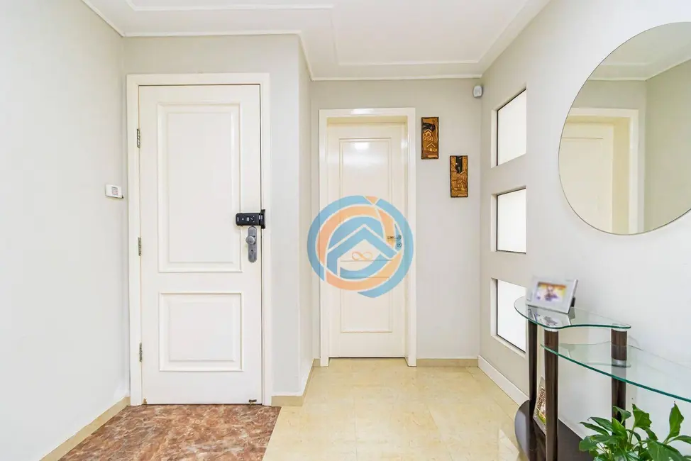 Sobrado com 3 quartos à venda, 360m2 em Pinhais - PR - imagem 7 Foto 7 de Sobrado com 3 quartos à venda, 360m2 em Pinhais - PR