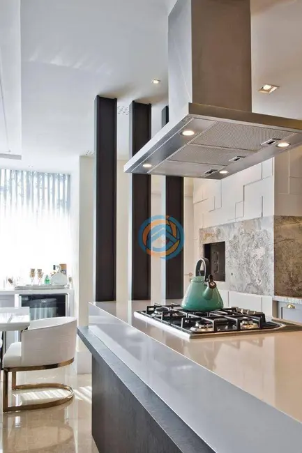 Foto 9 de Apartamento com 3 quartos à venda, 205m2 em Mossunguê, Curitiba - PR