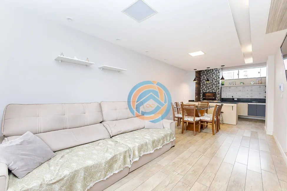 Foto 7 de Sobrado com 4 quartos à venda, 134m2 em Novo Mundo, Curitiba - PR