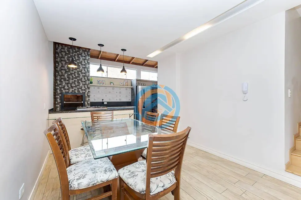 Foto 3 de Sobrado com 4 quartos à venda, 134m2 em Novo Mundo, Curitiba - PR