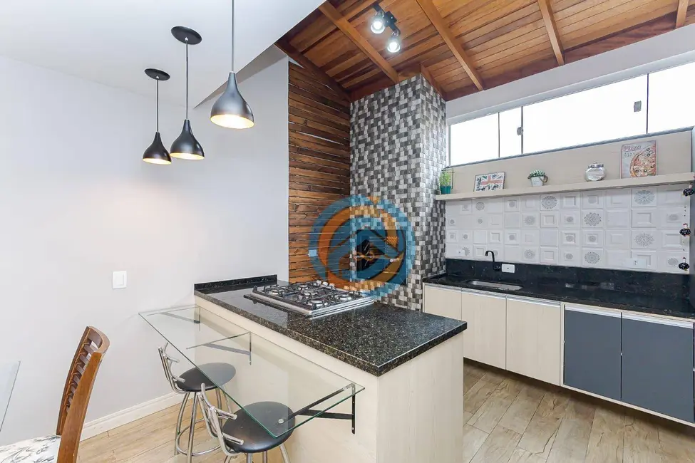 Foto 9 de Sobrado com 4 quartos à venda, 134m2 em Novo Mundo, Curitiba - PR