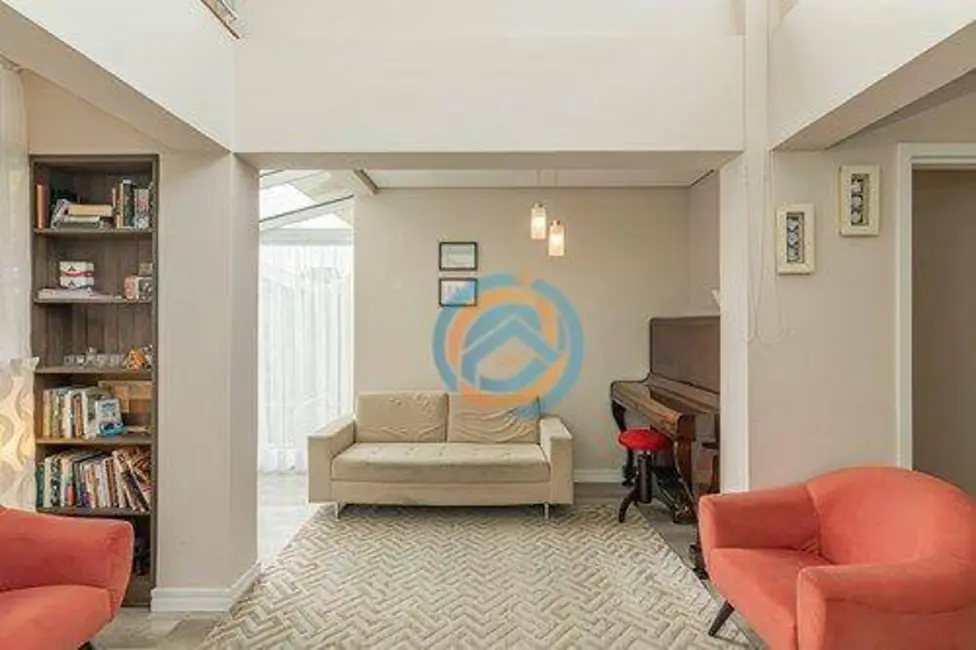 Sobrado com 4 quartos à venda, 522m2 em Fanny, Curitiba - PR - imagem 5 Foto 5 de Sobrado com 4 quartos à venda, 522m2 em Fanny, Curitiba - PR