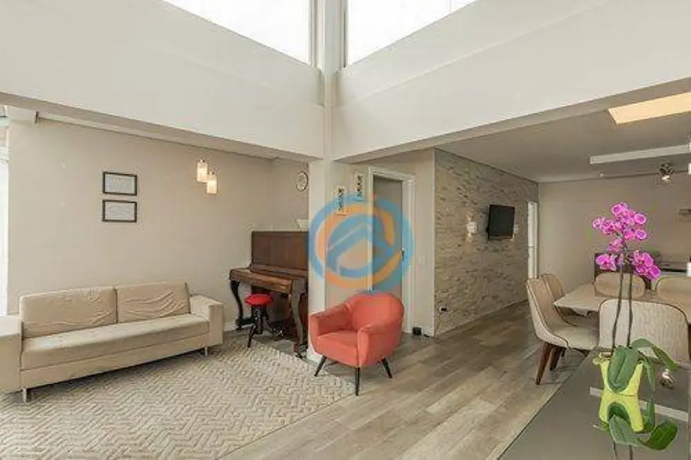 Sobrado com 4 quartos à venda, 522m2 em Fanny, Curitiba - PR - imagem 4 Foto 4 de Sobrado com 4 quartos à venda, 522m2 em Fanny, Curitiba - PR