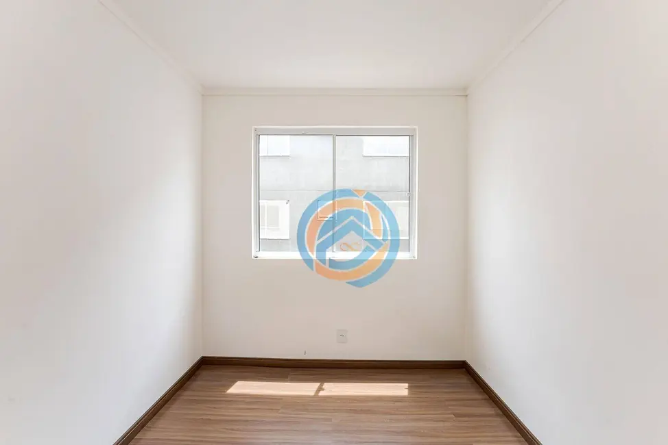 Foto 3 de Apartamento com 2 quartos à venda, 40m2 em Bonfim, Almirante Tamandare - PR