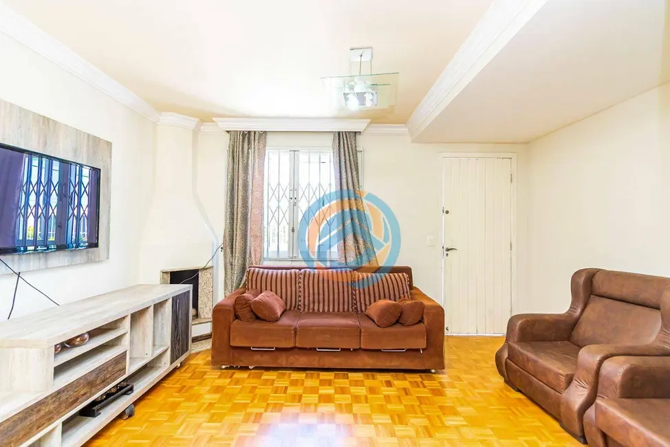 Sobrado com 3 quartos à venda, 113m2 em Guaíra, Curitiba - PR - imagem 7 Foto 7 de Sobrado com 3 quartos à venda, 113m2 em Guaíra, Curitiba - PR