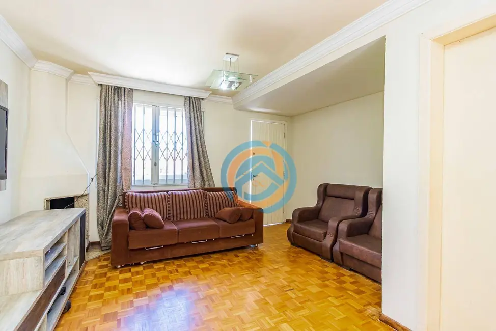 Sobrado com 3 quartos à venda, 113m2 em Guaíra, Curitiba - PR - imagem 6 Foto 6 de Sobrado com 3 quartos à venda, 113m2 em Guaíra, Curitiba - PR