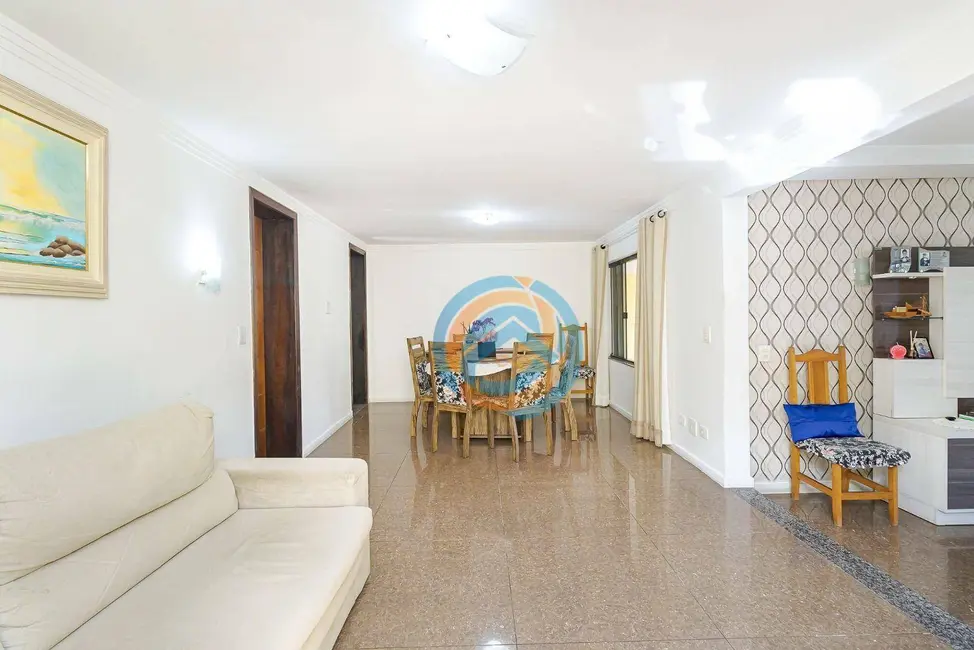 Sobrado com 5 quartos à venda, 278m2 em Santa Quitéria, Curitiba - PR - imagem 6 Foto 6 de Sobrado com 5 quartos à venda, 278m2 em Santa Quitéria, Curitiba - PR