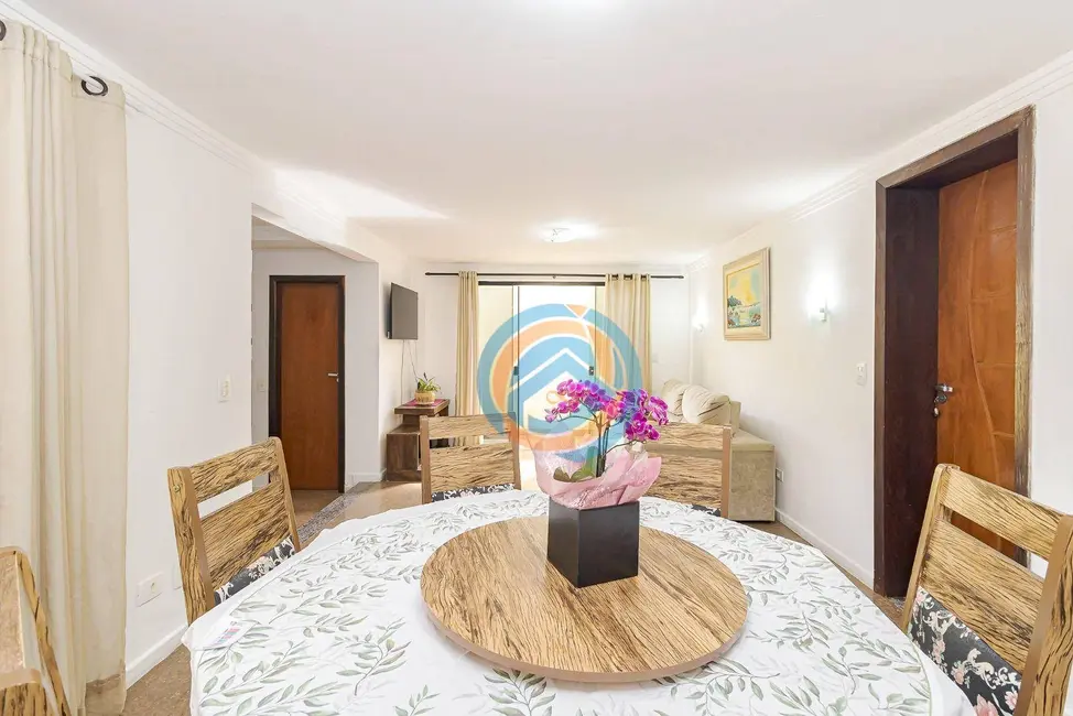 Sobrado com 5 quartos à venda, 278m2 em Santa Quitéria, Curitiba - PR - imagem 9 Foto 9 de Sobrado com 5 quartos à venda, 278m2 em Santa Quitéria, Curitiba - PR