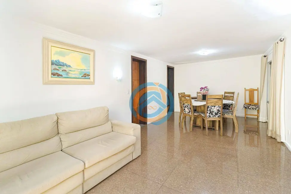 Sobrado com 5 quartos à venda, 278m2 em Santa Quitéria, Curitiba - PR - imagem 7 Foto 7 de Sobrado com 5 quartos à venda, 278m2 em Santa Quitéria, Curitiba - PR