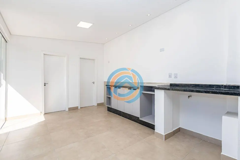 Foto 16 de Sobrado à venda, 210m2 em Santa Cândida, Curitiba - PR