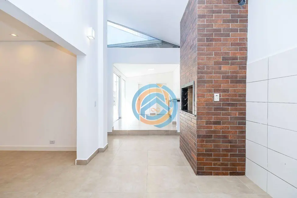 Foto 11 de Sobrado à venda, 210m2 em Santa Cândida, Curitiba - PR